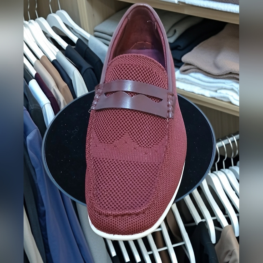 Men's Burgundy CANVAS Loafers SIZE 9